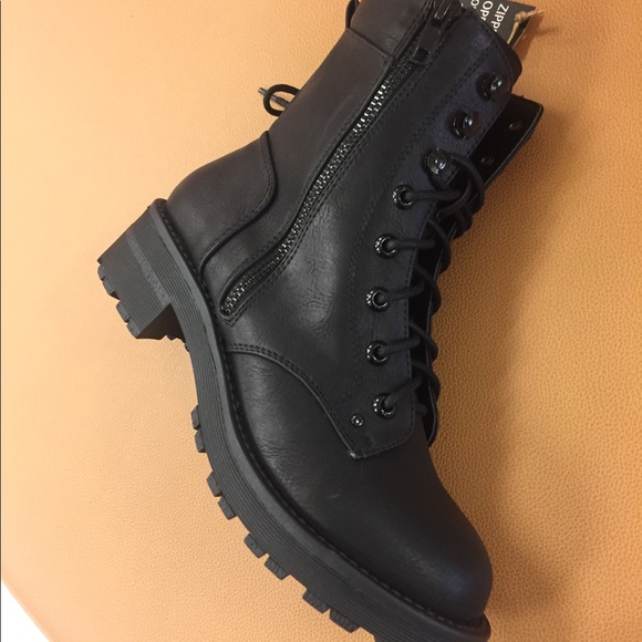 🥾Mia Combat Boots🥾 - Picture 3 of 5